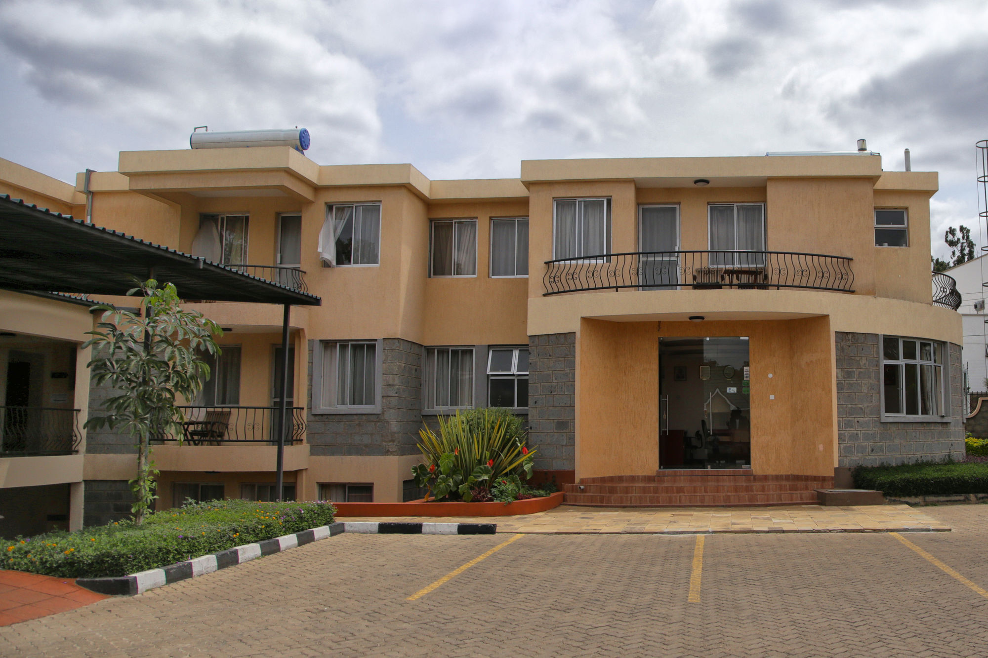 Longview Suites Hotel Nairobi Exterior photo