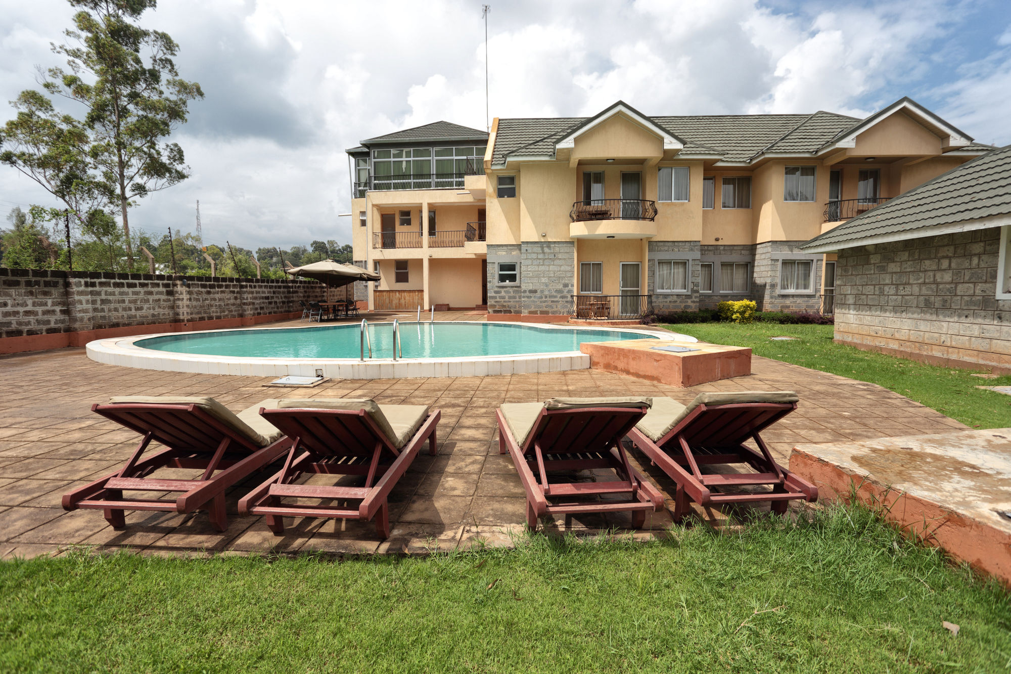 Longview Suites Hotel Nairobi Exterior photo